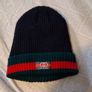 Gucci Black Ribbed Beanie with Green & Red Stripe Cuff